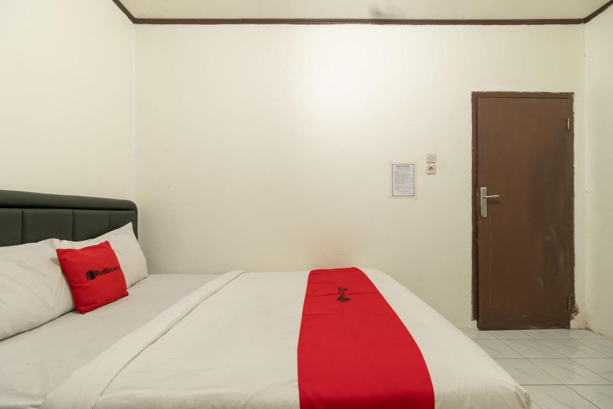 Reddoorz Near Pondok Indah Water Park Jakarta Exterior foto