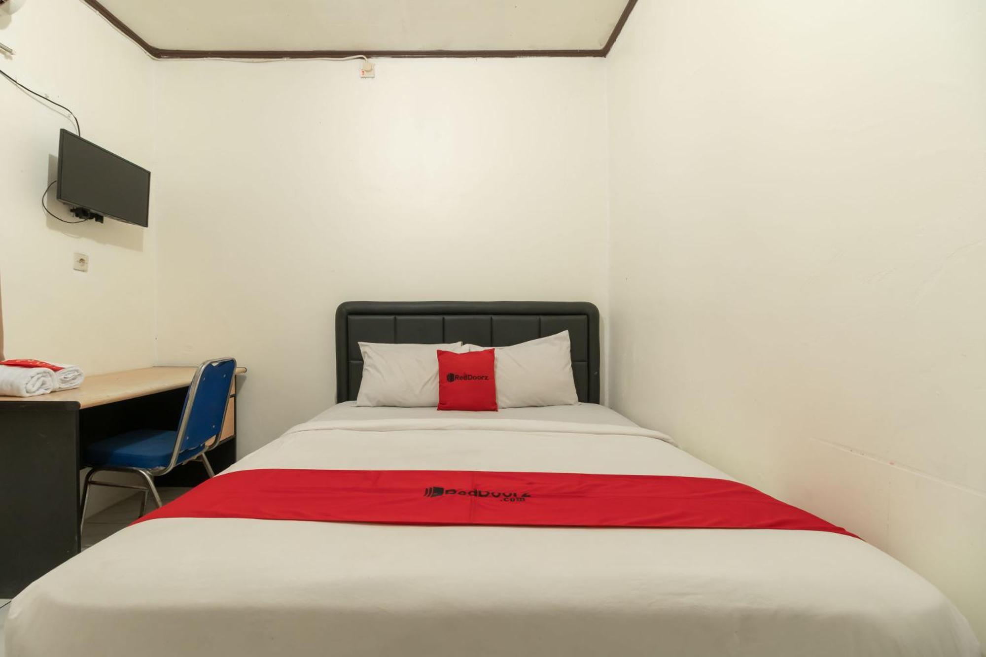 Reddoorz Near Pondok Indah Water Park Jakarta Exterior foto